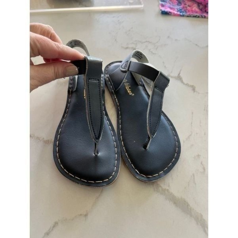 Girls Salt Water Black Leather Thong Sandals‎ Size 2